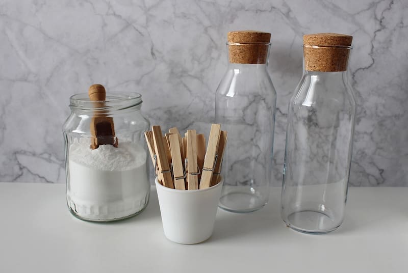 Suele ser un gran aliado para quitar manchas y sarro.