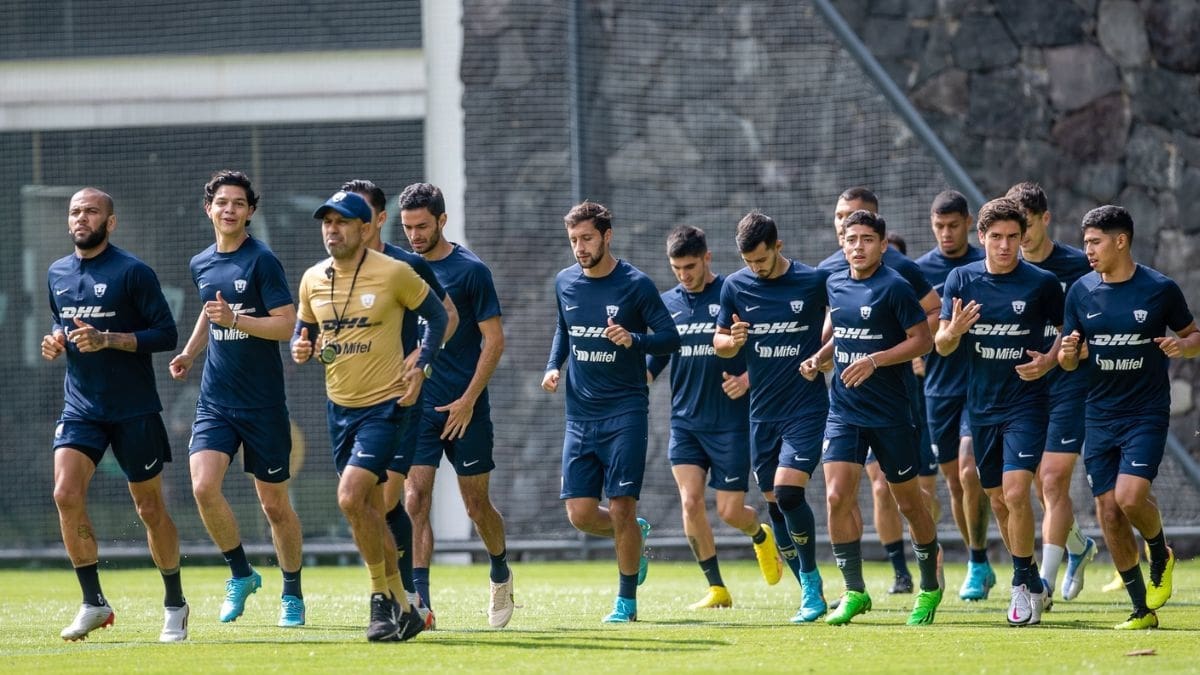 El técnico de Pumas vendría de Sudamérica tras no poder amarrar al 'Tuca' Ferretti