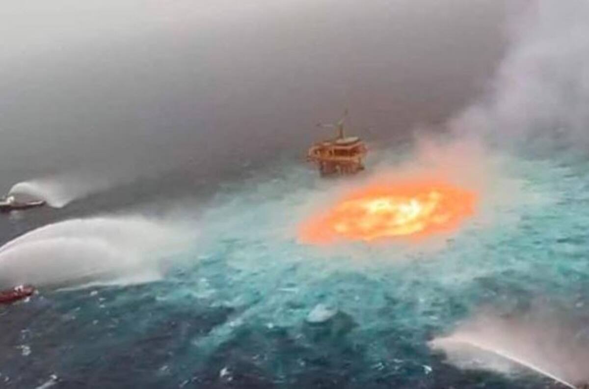 Tormentas eléctricas y fuga de gas ocasionaron incendio en ducto de Pemex