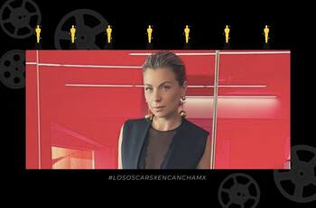 El espectacular look Ludwika Paleta para la cobertura de los Premios Oscar 2021