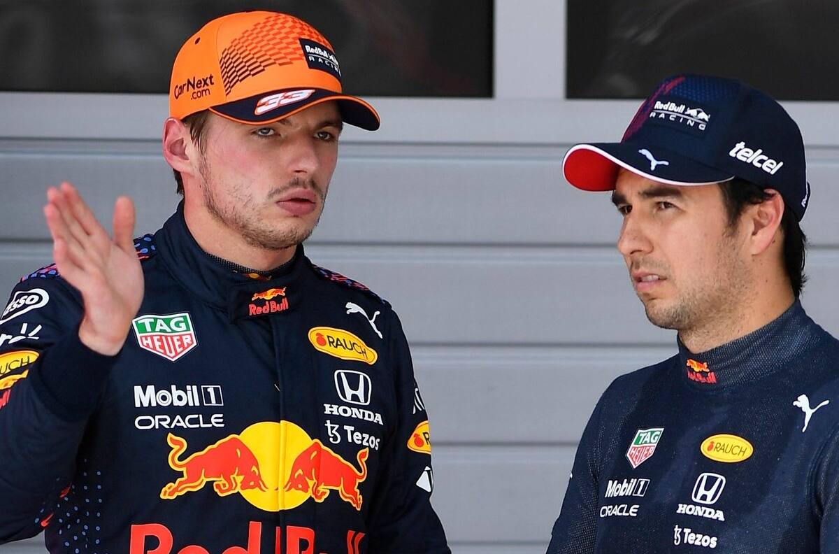 Video: Checo Pérez reveló que Max Verstappen se desnudó tras una carrera de Fórmula 1