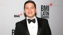 El cantante Remmy Valenzuela golpea brutalmente a su primo y a una joven que termina en el hospital