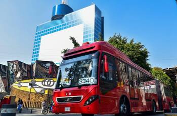 ¿Quiénes pueden viajar gratis en el Metrobús? Conoce las personas que tienen este beneficio