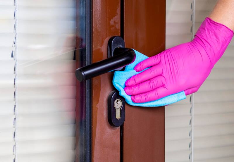 El vinagre tiene multiples propiedades que aportan a nuestra salud; pero además es un gran y económico agente limpiador | Foto: Freepik