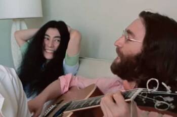 Sale a la luz un video inédito de John Lennon y Yoko Ono cantando “Give Peace a Chance”