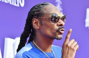 Snoop Dogg bromeó con Tom Brady previo al Super Bowl LVI