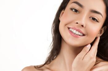 Belleza: ¿Cómo agregar el aceite de bebé a tu rutina de belleza?