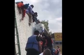 Video: Así fue el increíble rescate de un bebé en una incubadora del hospital del IMSS en Tula