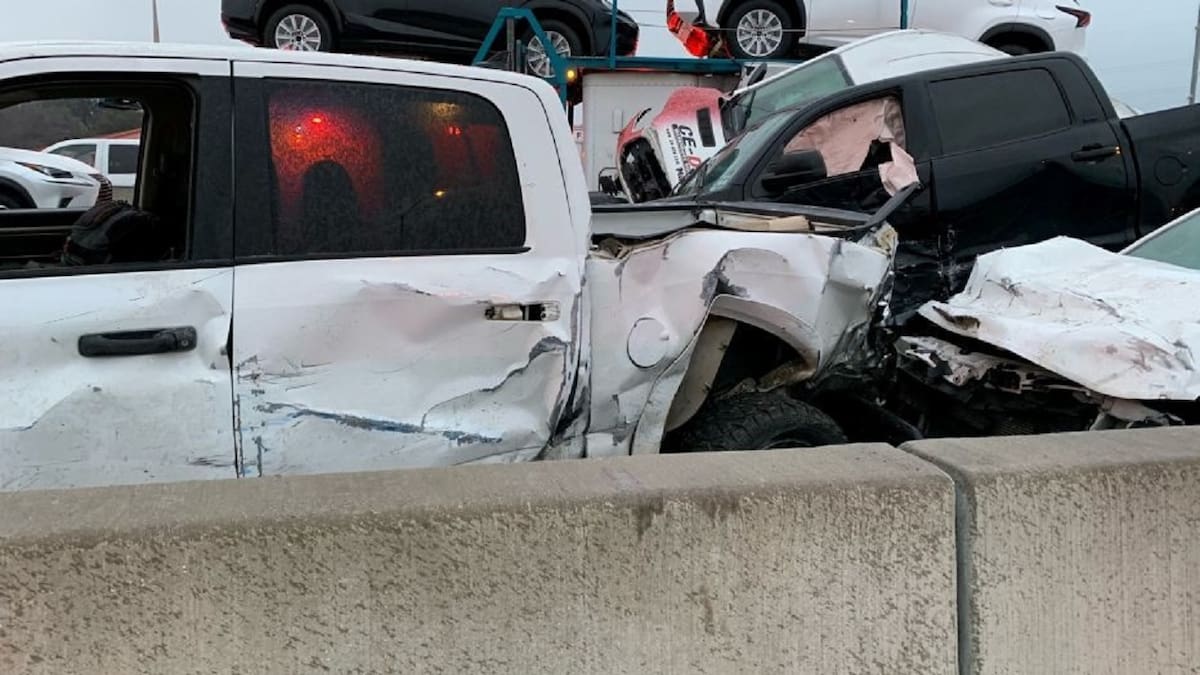 Gigantesca colisión múltiple en Texas terminó con cerca de 100 vehículos involucrados y 5 fallecidos