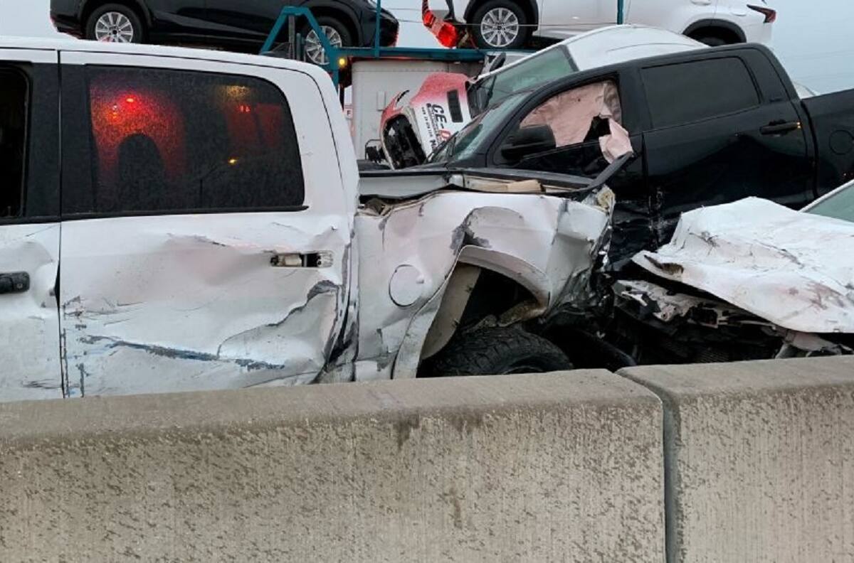 Gigantesca colisión múltiple en Texas terminó con cerca de 100 vehículos involucrados y 5 fallecidos