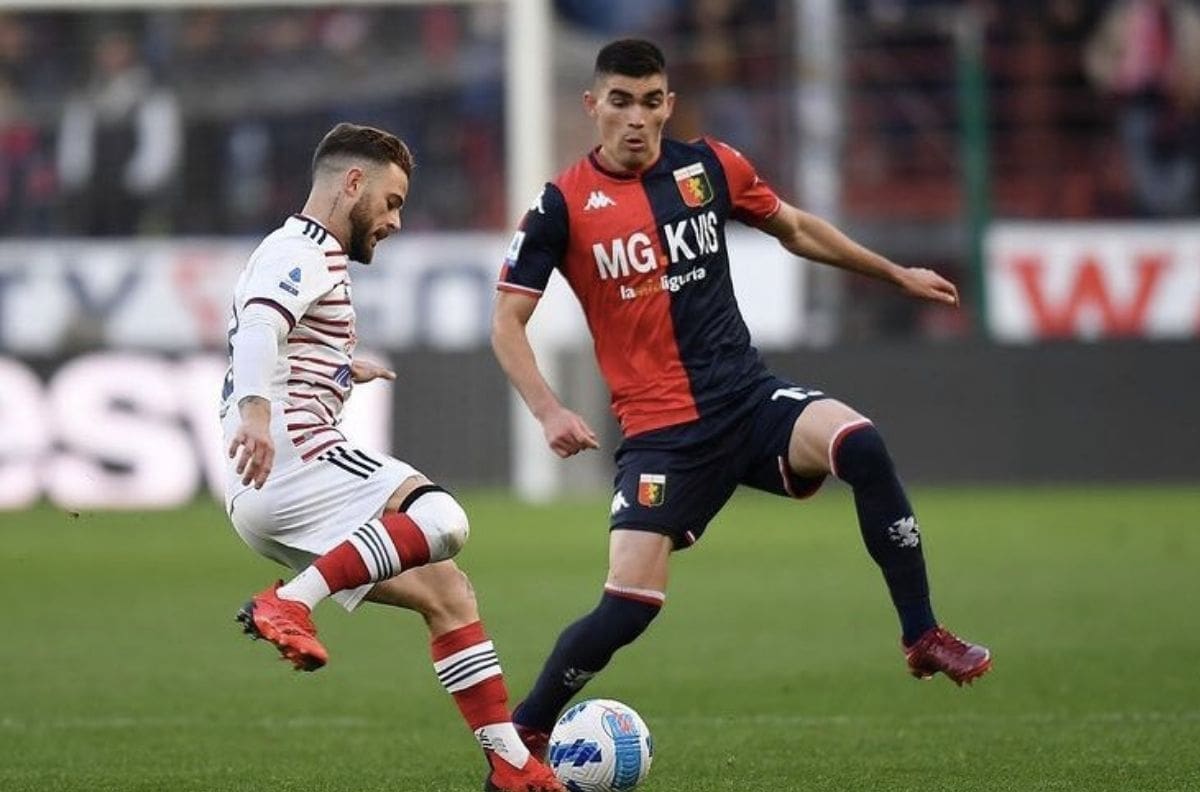 Medios italianos explican la salida de Johan Vásquez al Cremonese: "Se hizo de un nombre en el Genoa"