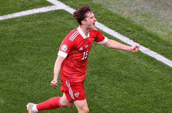 Rusia aguantó y derrotó por la mínima a Finlandia en la Eurocopa