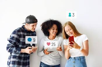 ¿Cuáles son los 3 signos más adictos a las redes sociales según Chat GPT?