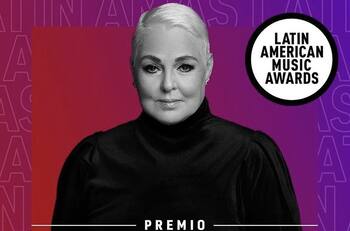 Lupita D´Alessio sumamente emocionada agradece ser considerada una leyenda de la música