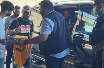 Messi ya está en Barcelona y alista su renovación