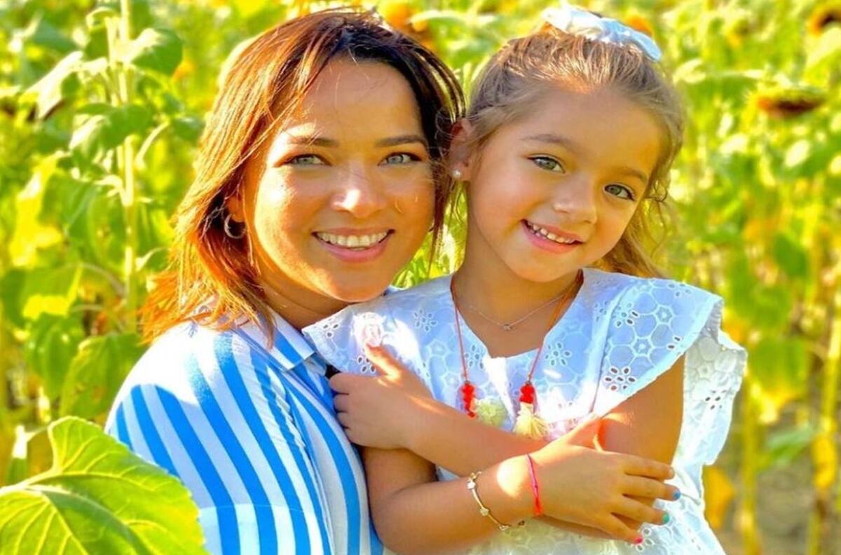 Adamari López es captada de vacaciones con su hija, tras anunciar su ruptura con Toni Costa
