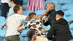 Australian Open: Aficionados llegan a los golpes por el uso del cubrebocas