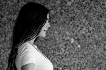 La ex Miss Universo Ximena Navarrete presume su avanzado embarazo