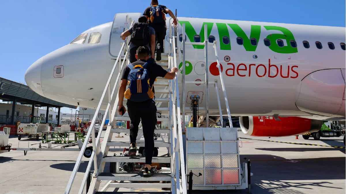 VIDEO | Se incendia turbina de avión Viva Aerobús durante vuelo a Guadalajara