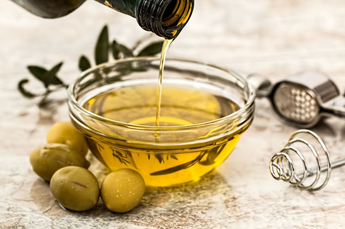 Diversos estudios han demostrado que este superalimento reduce el riesgo de demencia (Foto: Freepik)