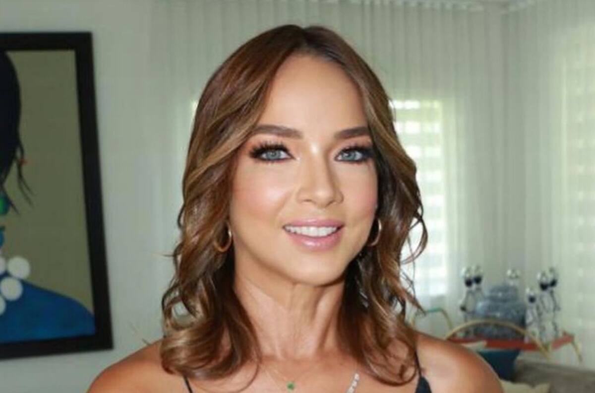 Adamari Lopez enamora en redes sociales con uno de sus look más atrevidos