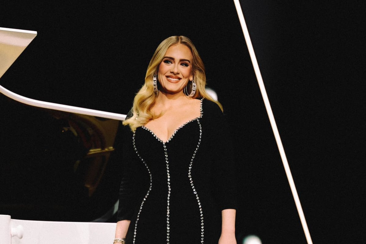 Mira los mejores memes sobre la cantante británica y su participación en la gala.