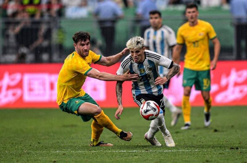 El futbolista de 18 años entró en el minuto 74 frente a Australia