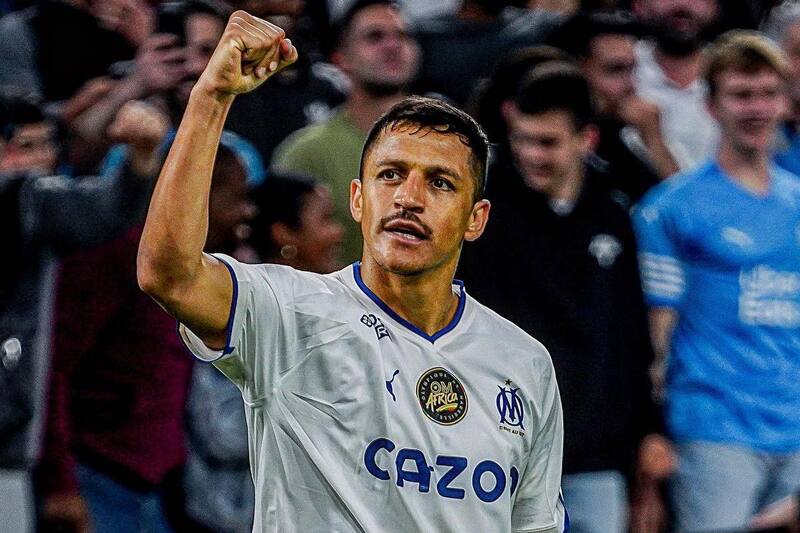 Alexis Sánchez deslumbró en Francia