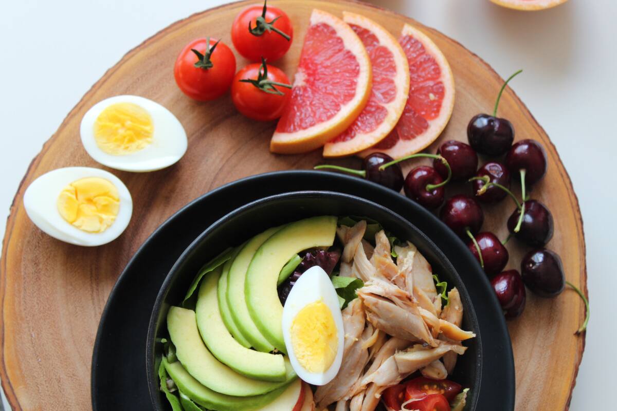 Mantener una buena alimentación te ayudará a decir los niveles de la presión.