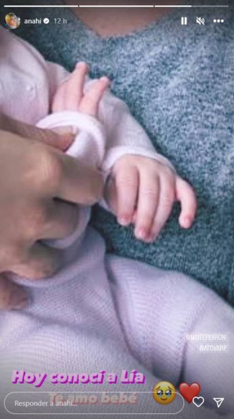 La cantante presumió que ya conoció a Lia, la hija de Maite Perroni.