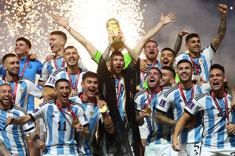 El 'Papu' Gómez es del interés del América. (EFE)