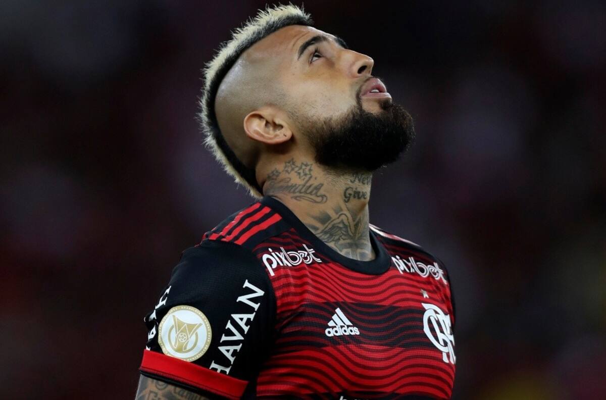 Más de 40 millones de caída: Esto es lo que cuesta ahora el pase de Arturo Vidal a sus 36 años
