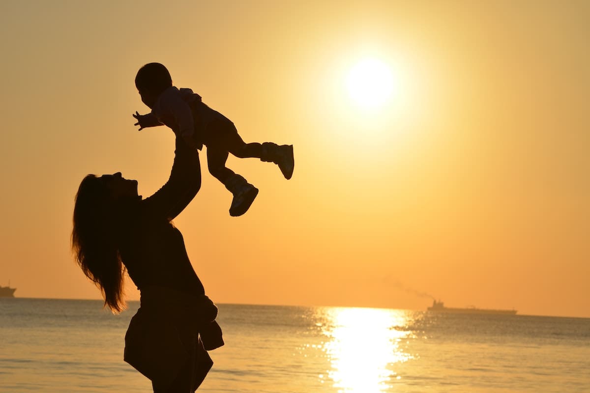 La relación que tenemos con nuestra madre puede verse mediante el signo zodiacal de nuestra Luna.