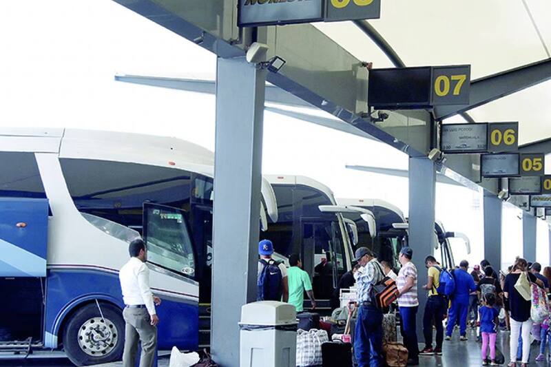 Adultos mayores con tarjeta del INAPAM podrán viajar con descuento.