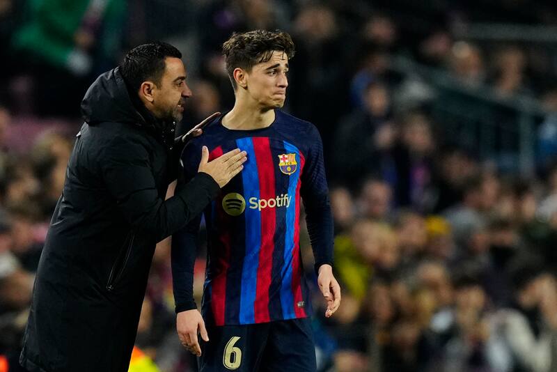 Blaugranas y escarlatas igualaron a dos en el duelo de ida en la Europa League