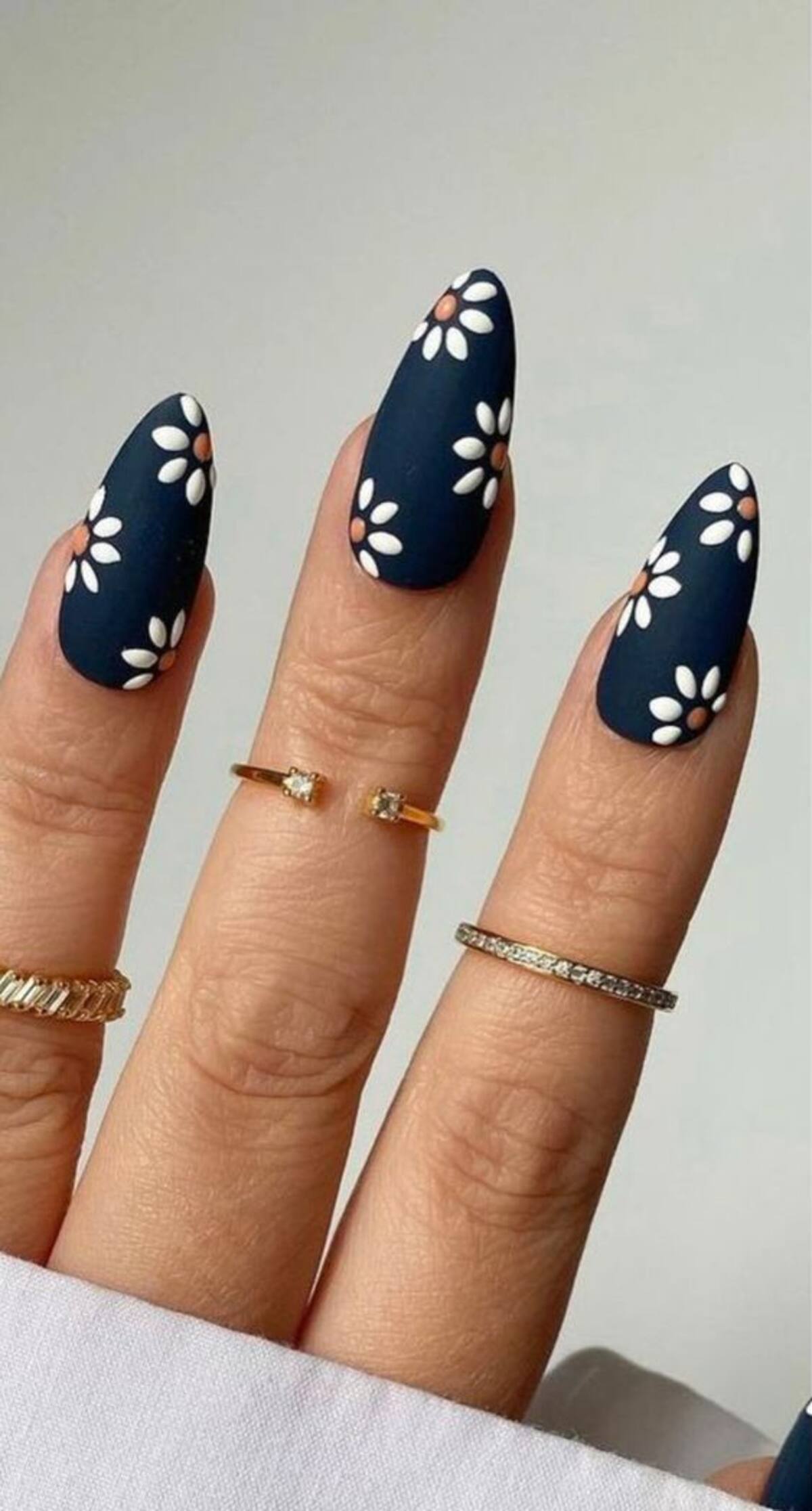 Uñas para este abril 2023.