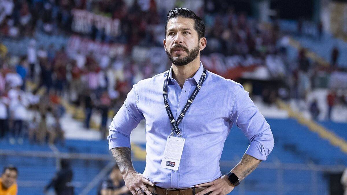 Candidato para reemplazar a Benjamín Mora en Atlas fue visto en el Estadio Jalisco