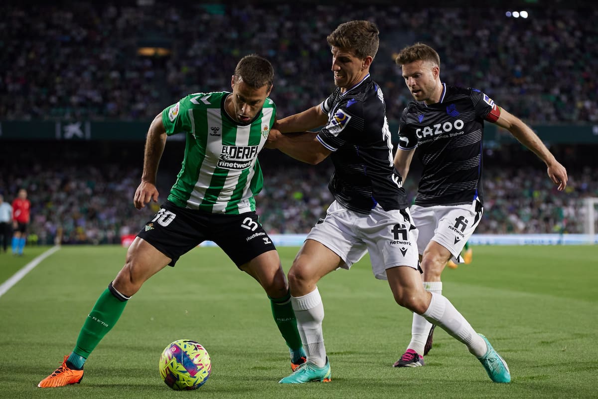 Los verdiblancos no pudieron ante Real Sociedad y se alejan de los puestos de Champions League.
Créditos: @RealBetis