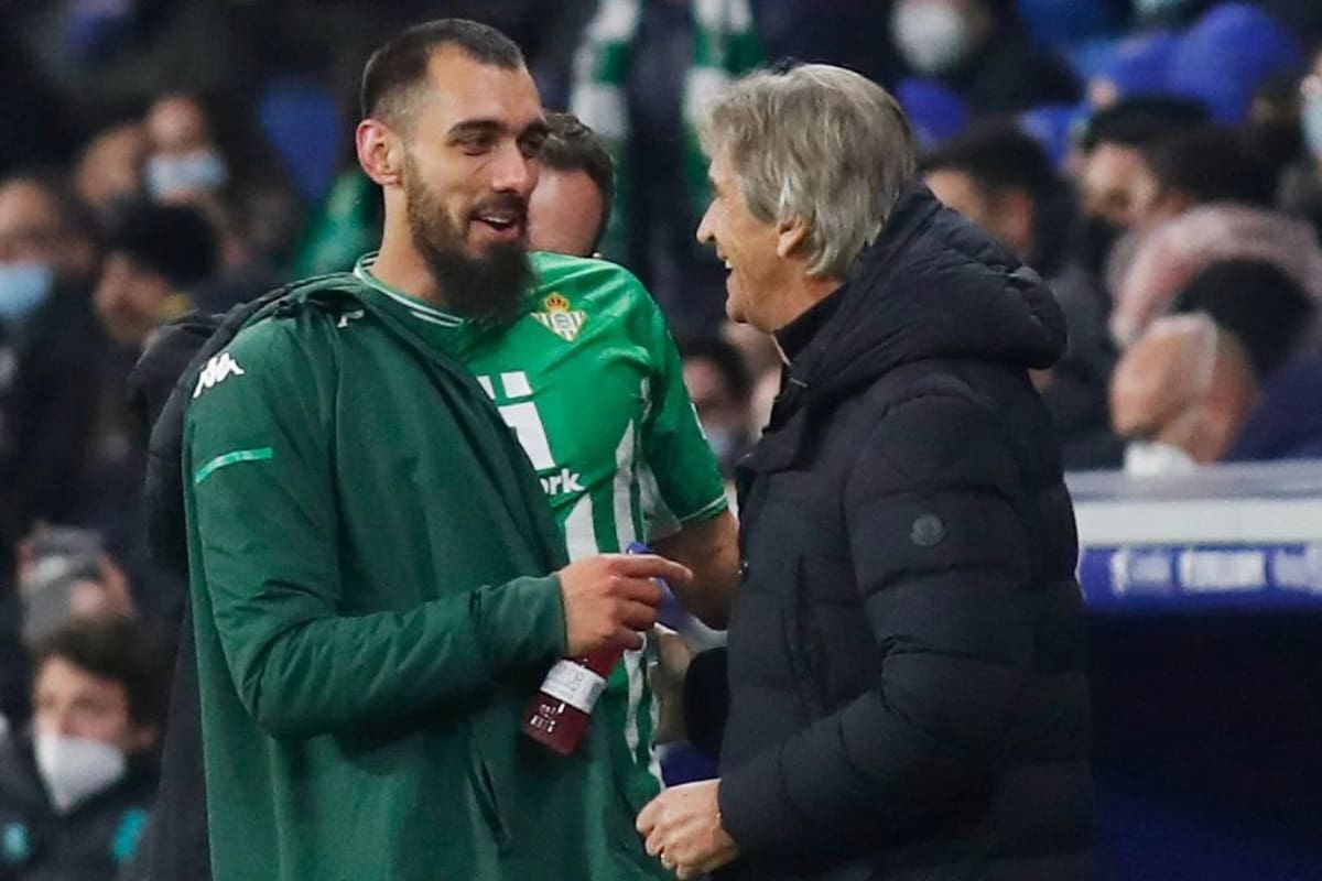 El delantero del Betis anunció su renuncia a la Selección de España ante el caso Rubiales.