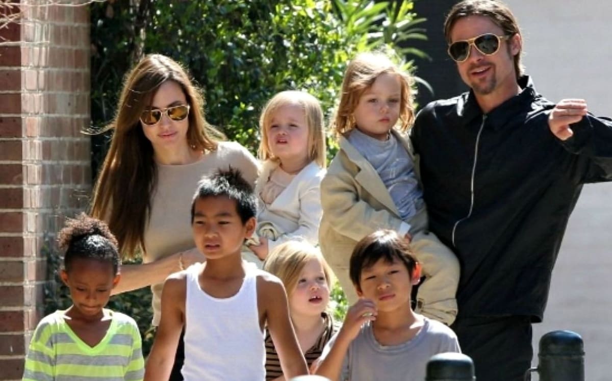 junto a sus 6 hijos