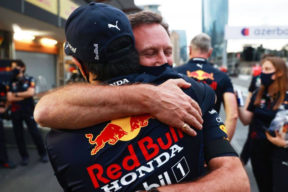 Christian Horner destacó el gran día de Checo Pérez en el primer día de actividad del GP de Gran Bretaña. (EFE)