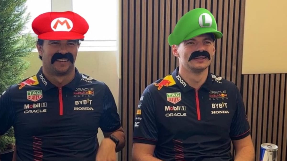 Checo Pérez como Mario y Luigi.