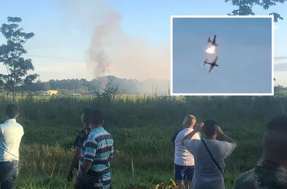 VIDEO | Dos aviones de la Fuerza Aérea de Colombia chocaron en el aire