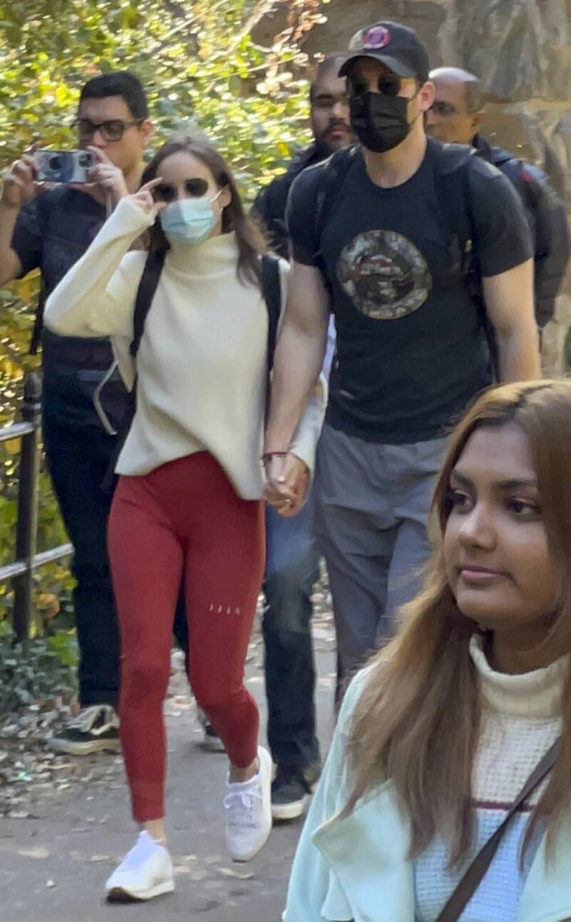 Una de las pocos fotos donde Chris Evans y Alba Baptista se han visto en publico