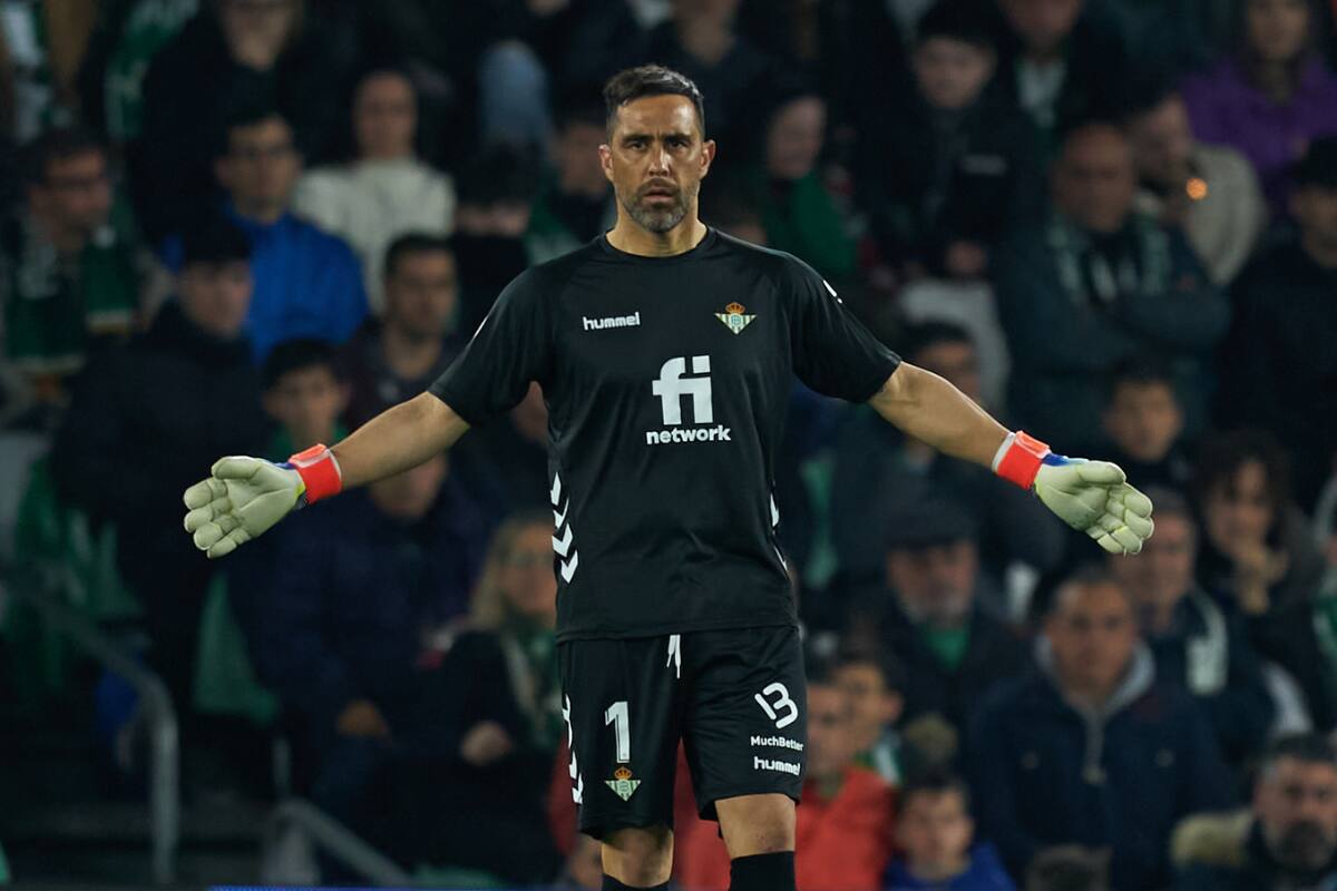 Claudio Bravo en Real Betis. Foto: @RealBetis
