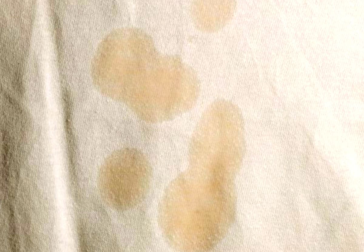 Quitas las manchas de aceite de la ropa puede ser un gran desafío y el tiempo no es un aliado. Por eso se recomienda actuar rápido para disminuír la dificultad en la limpieza.