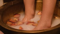 Dos remedios caseros que te ayudarán a relajar tus pies