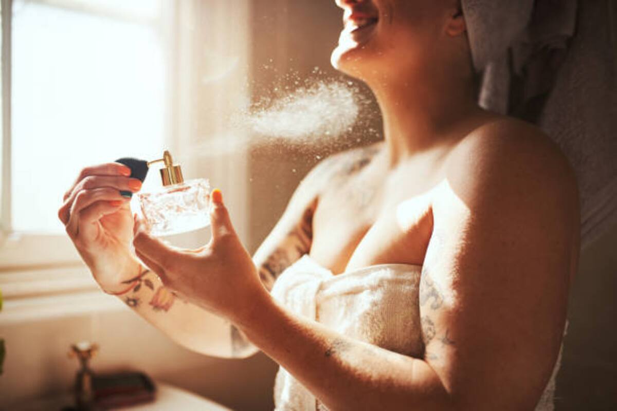 No apliques perfume sobre tus joyas