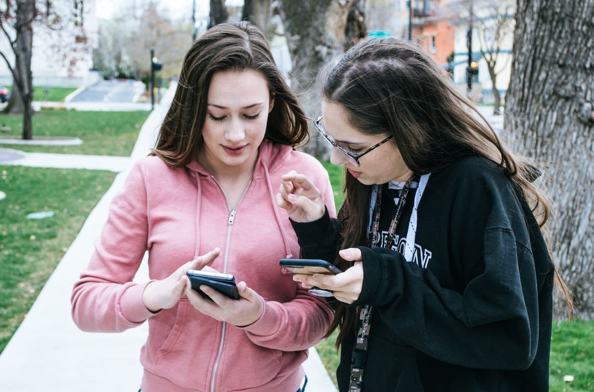 Celulares para regalar el Día de las Madres: Buenos, bonitos, baratos y dónde comprarlos