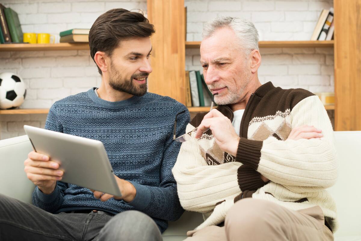 ¿Qué piensas regalarle a tu papá en su día? Descubre los mejores tips para los padres Cáncer, Piscis y Escorpio.